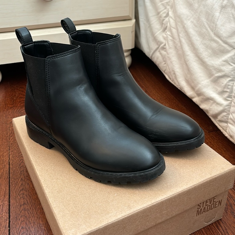 Steve Madden Thyra Chelsea Bootie Synthetic Leather - Size 7